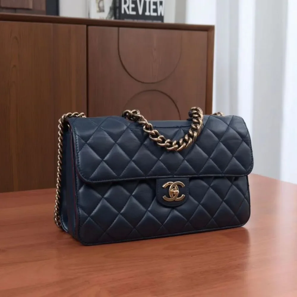 Chanel Women Pre-Loved Bag Very Good Condition